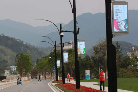 2019 年 5G 通信的出现，2020年5G商用，新基建推进，给予智慧灯杆产业一次绝佳的机会。本文重点介绍智慧路灯杆典型应用场景包括智慧城市、智慧园区、智慧景区、智慧社区。