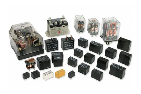 继电器本质上是一种可以控制通断的开关，用弱电控制强电的通断，可利用工业网关的无线通信功能与继电器实现远程控制功能。