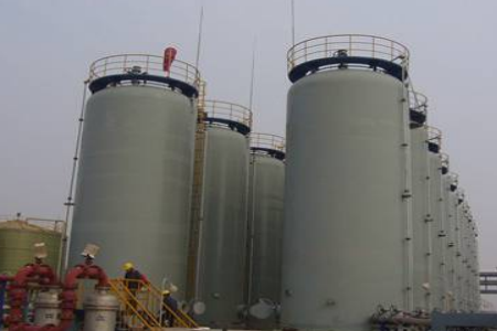 随着物联网技术的不断完善，给储油罐的监测给予了新的选择，基于5G/4G工业级无线路由器BMR400给予无线传感网络的解决方案，实现对储油罐运行状态监测实时化、远程化、可视化。