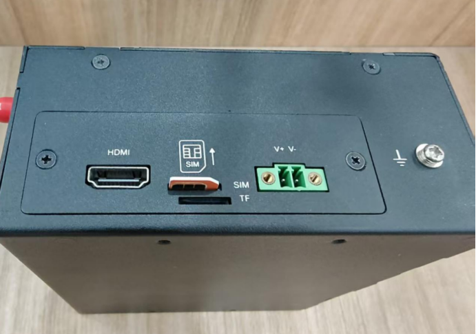 sim卡插入无线网关